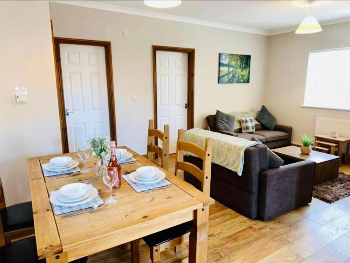 Strensall Willow Cottage With Hot Tub מראה חיצוני תמונה